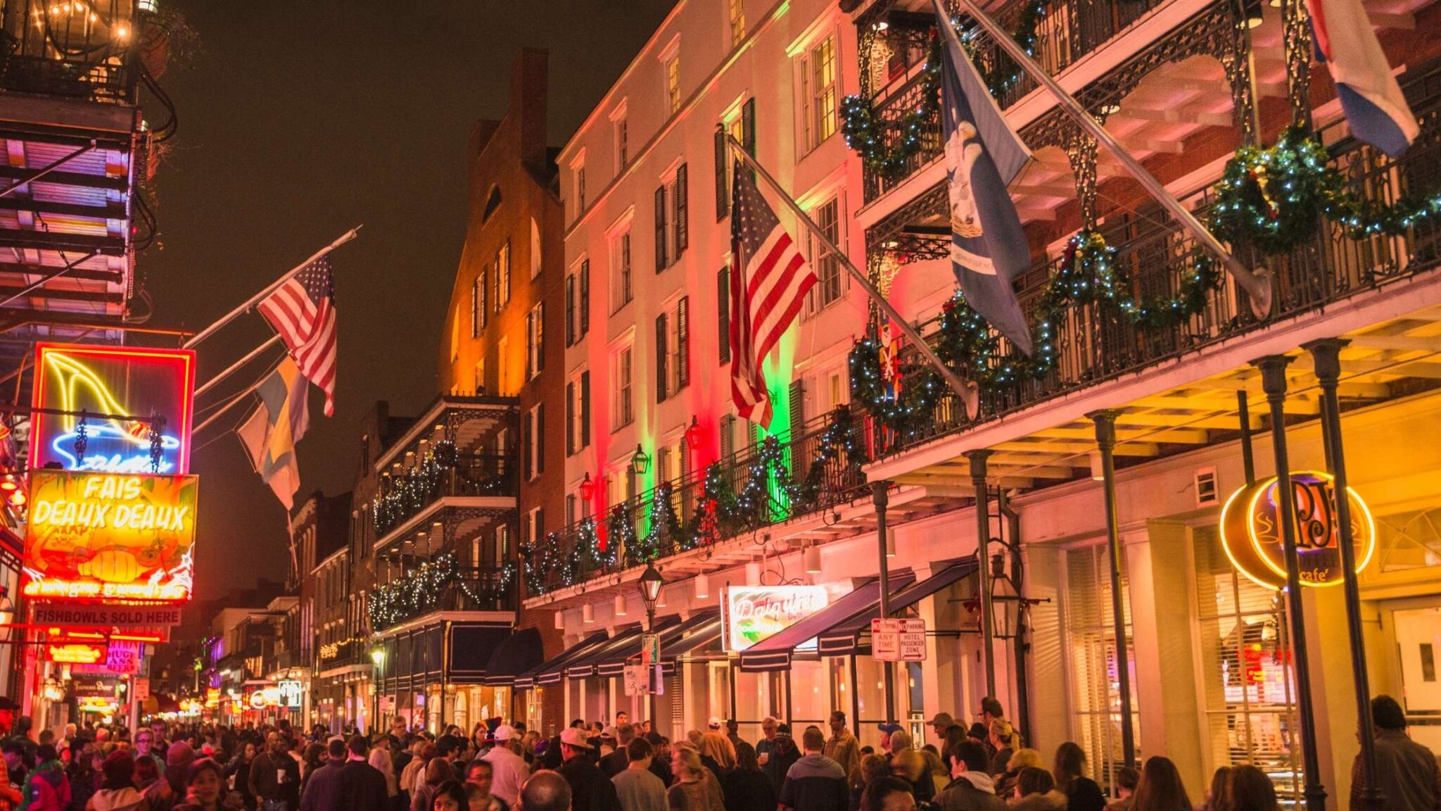 33 BEST PARTY CITIES IN THE US FOR A FUN TRIP