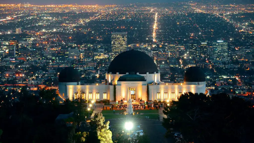 things to do at night in Los Angeles with family