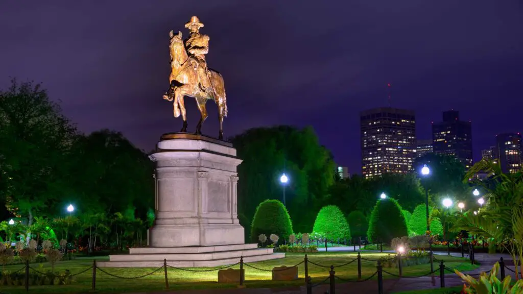 things to do in Boston at night