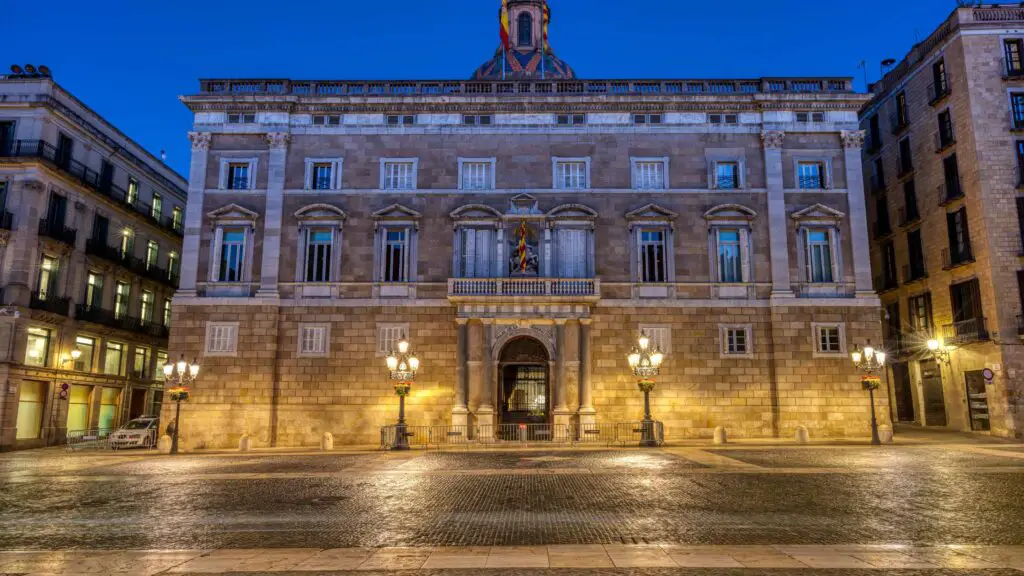 things to do in Barcelona at night