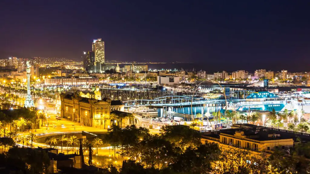 barcelona places to visit at night