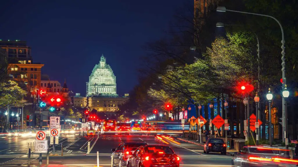 places to visit in dc at night