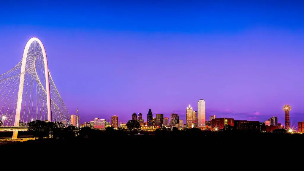 cool places to visit in dallas at night
