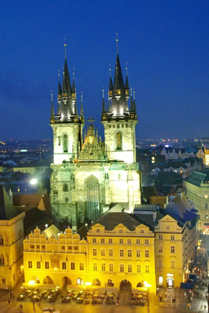 things to do at night in prague