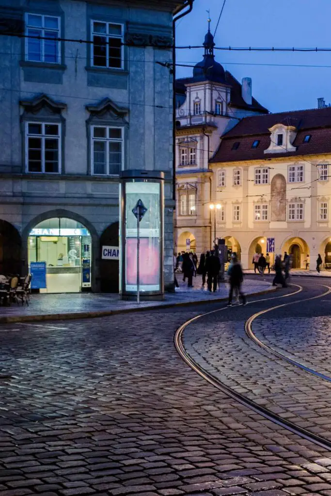 things to do in prague at night