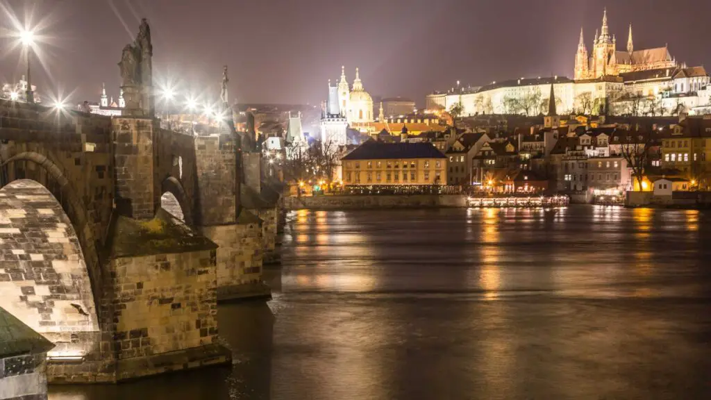 things to do in prague night