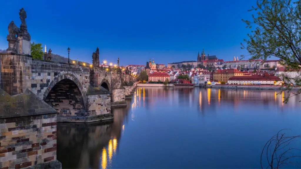 things to do in prague tonight